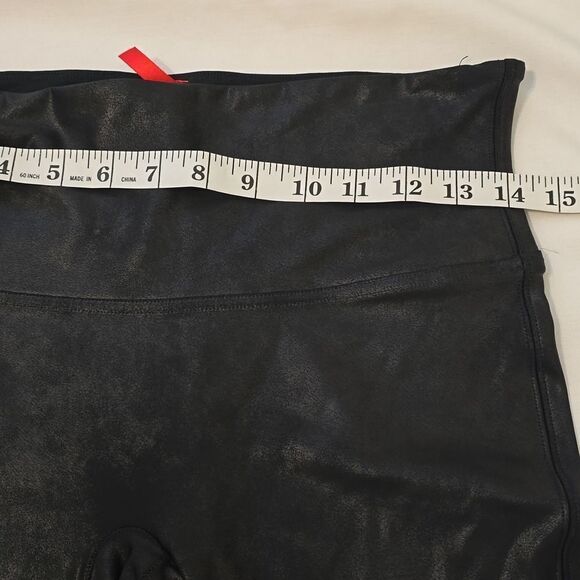 SPANX Active Tummy Shaping Cropped Leggings Size Large - Picture 3 of 7